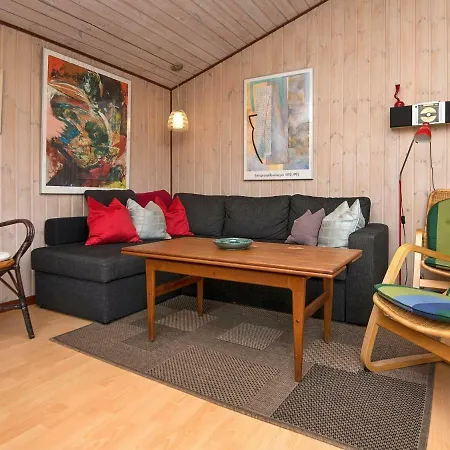 Three-bedroom Holiday In 27 Tatil Evi Ebeltoft